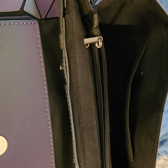 Geometric Reflective Clutch - Picture 7 of 7